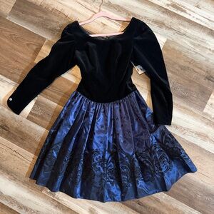 Laura Ashley Black Velvet Zipper Bodice and Blue Satin Skirt A-Line Dress Size 8